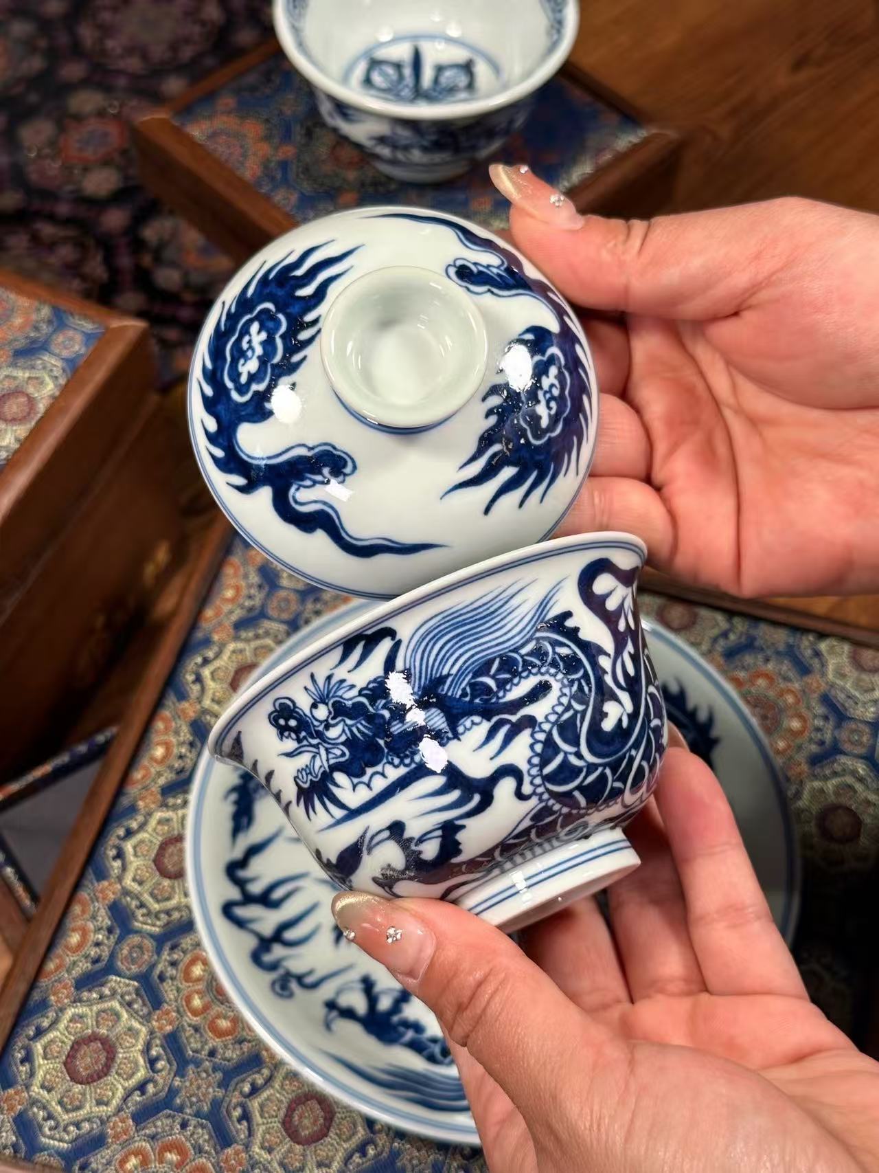 Fine Tableware - Three-Piece Blue-and-White Yuanlong Set