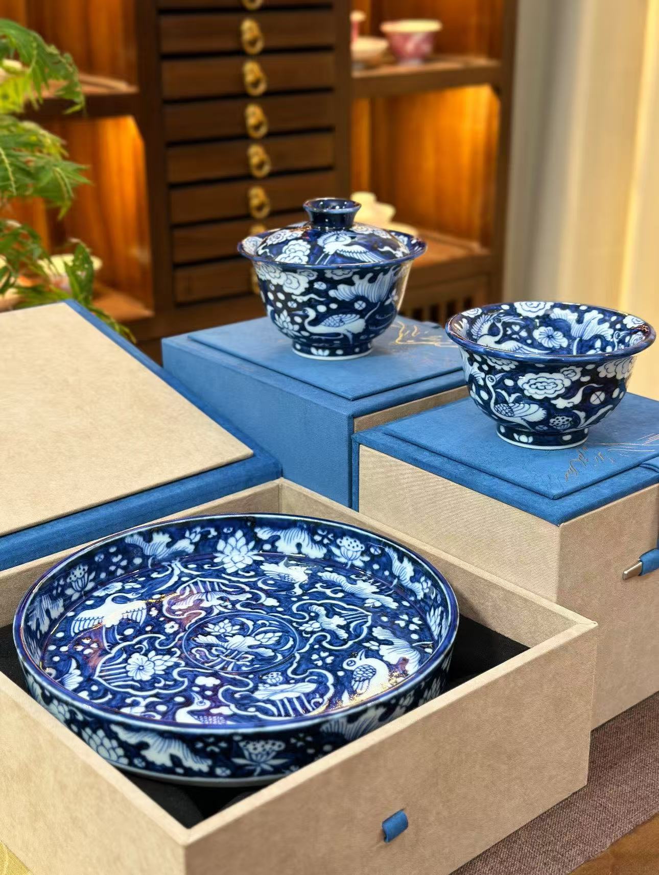 A Chai Kiln Replica of the Yuan Dynasty “One Egret Symbolizing Prosperity”