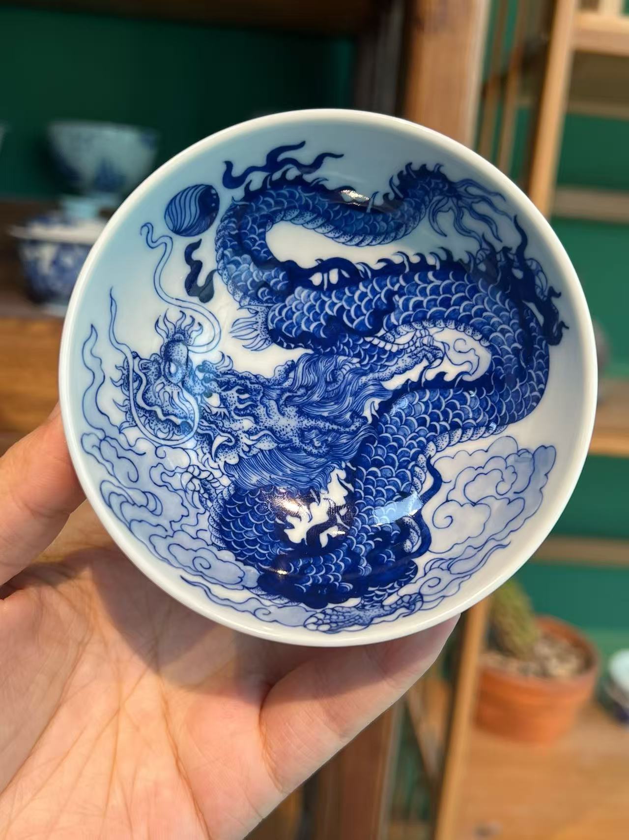 Jingdezhen Blue-and-White Dragon-Patterned Cup