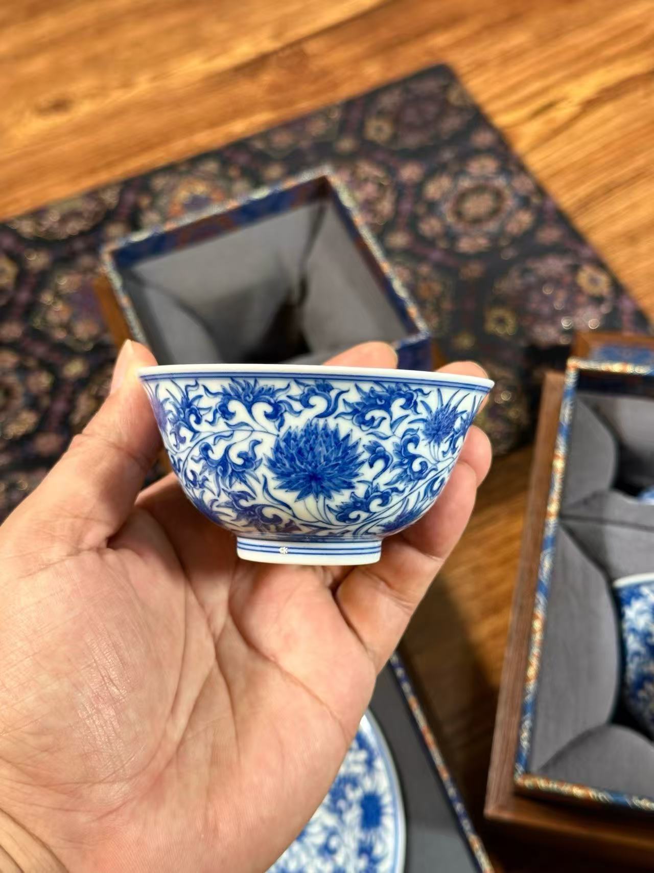Three-Piece Blue-and-White “Bawangju” Scroll Pattern Set