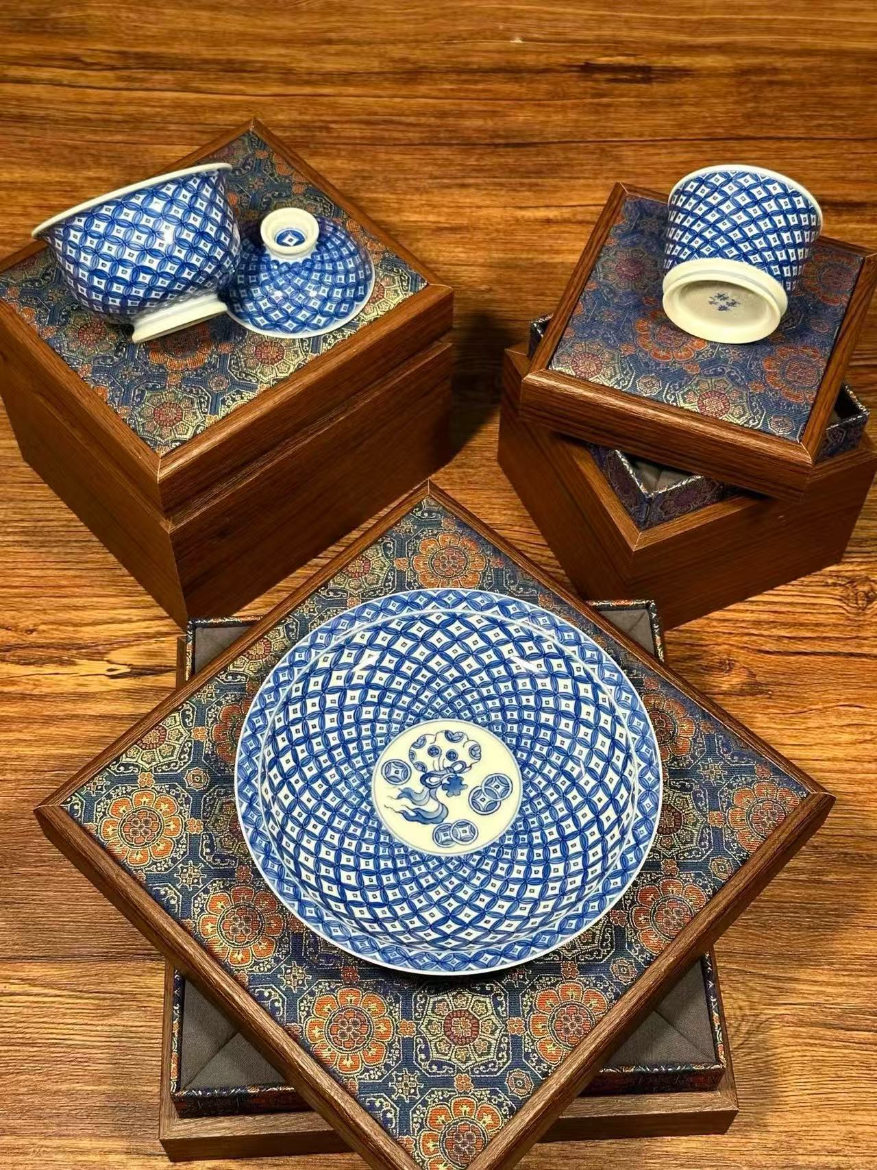 Blue-and-White Underglaze Copper Coin Pattern Set