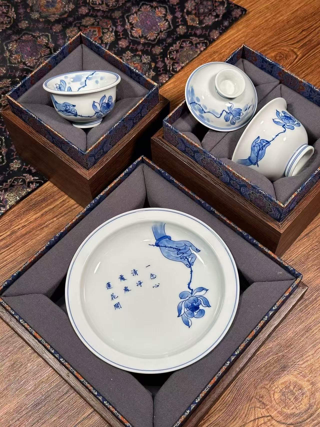 Underglaze Blue-and-White “A Single Thought, a Lotus Blooms” Set
