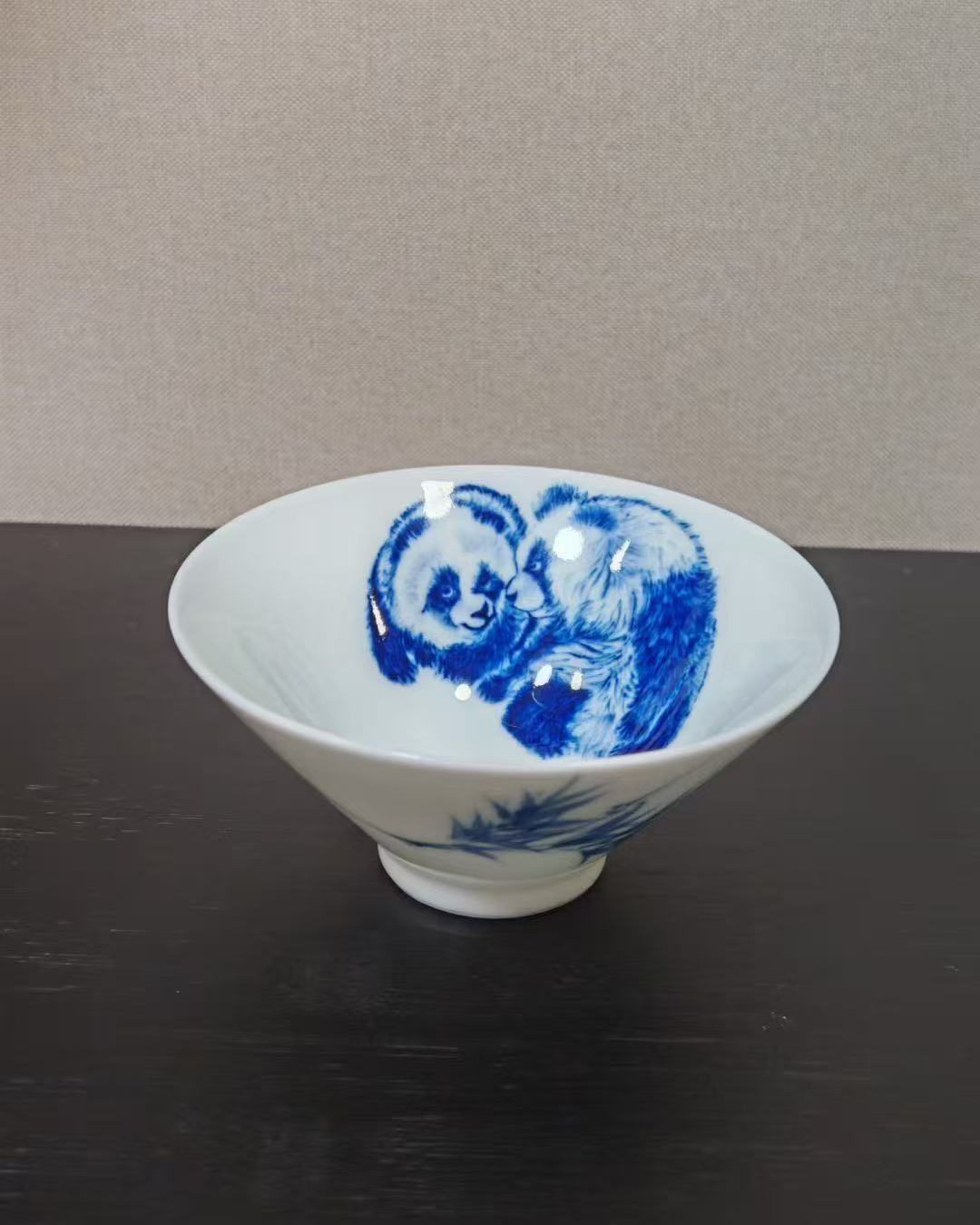 Blue-and-White Panda Asparagus Fern Conical Cup