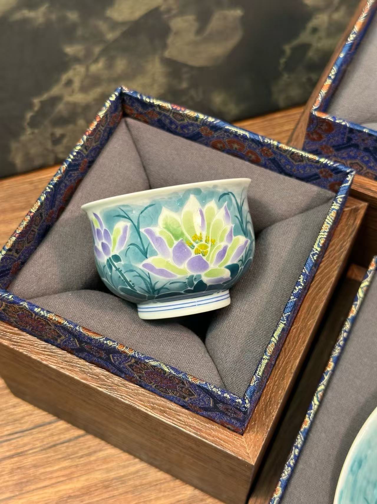 Freehand Underglaze Five-Color “Moonlit Lotus Pond” Set