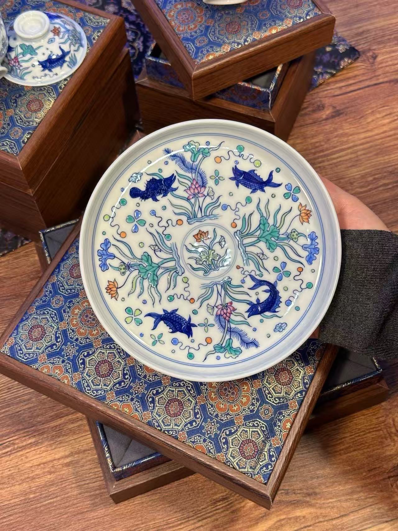 Blue-and-White Doucai Fish-and-Waterweed Pattern Set