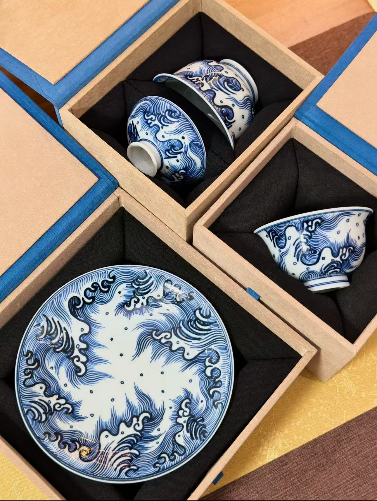 Blue-and-white Wave Pattern from the Chai Kiln