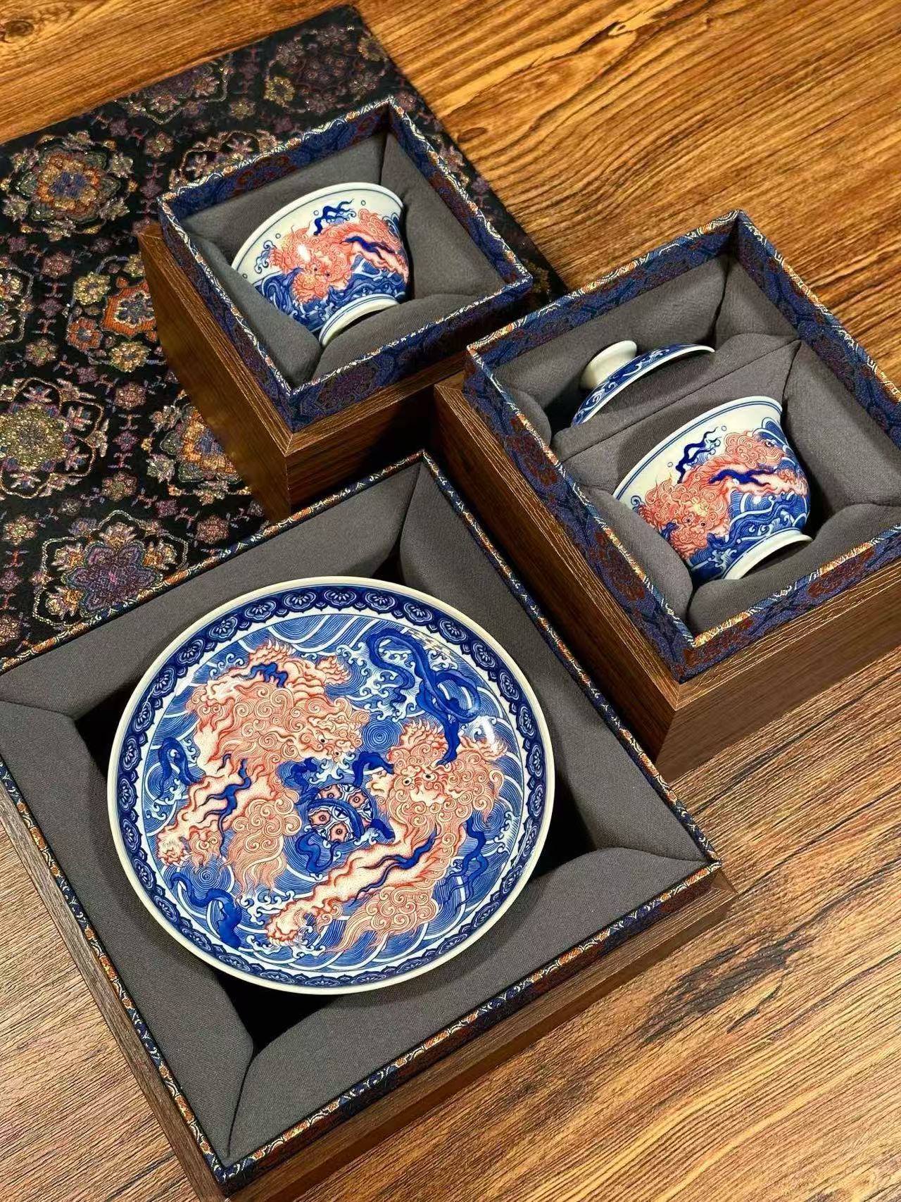 Underglaze Double Lion Set