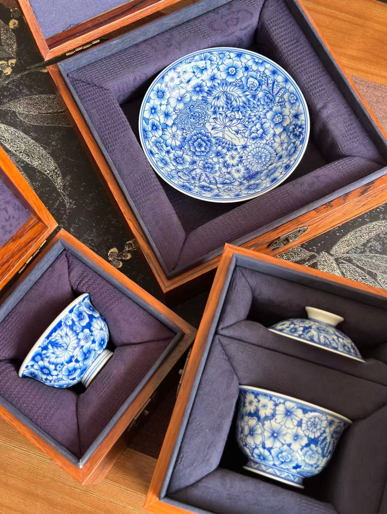 Blue-and-White “Ten Thousand Flowers” from the Chai Kiln
