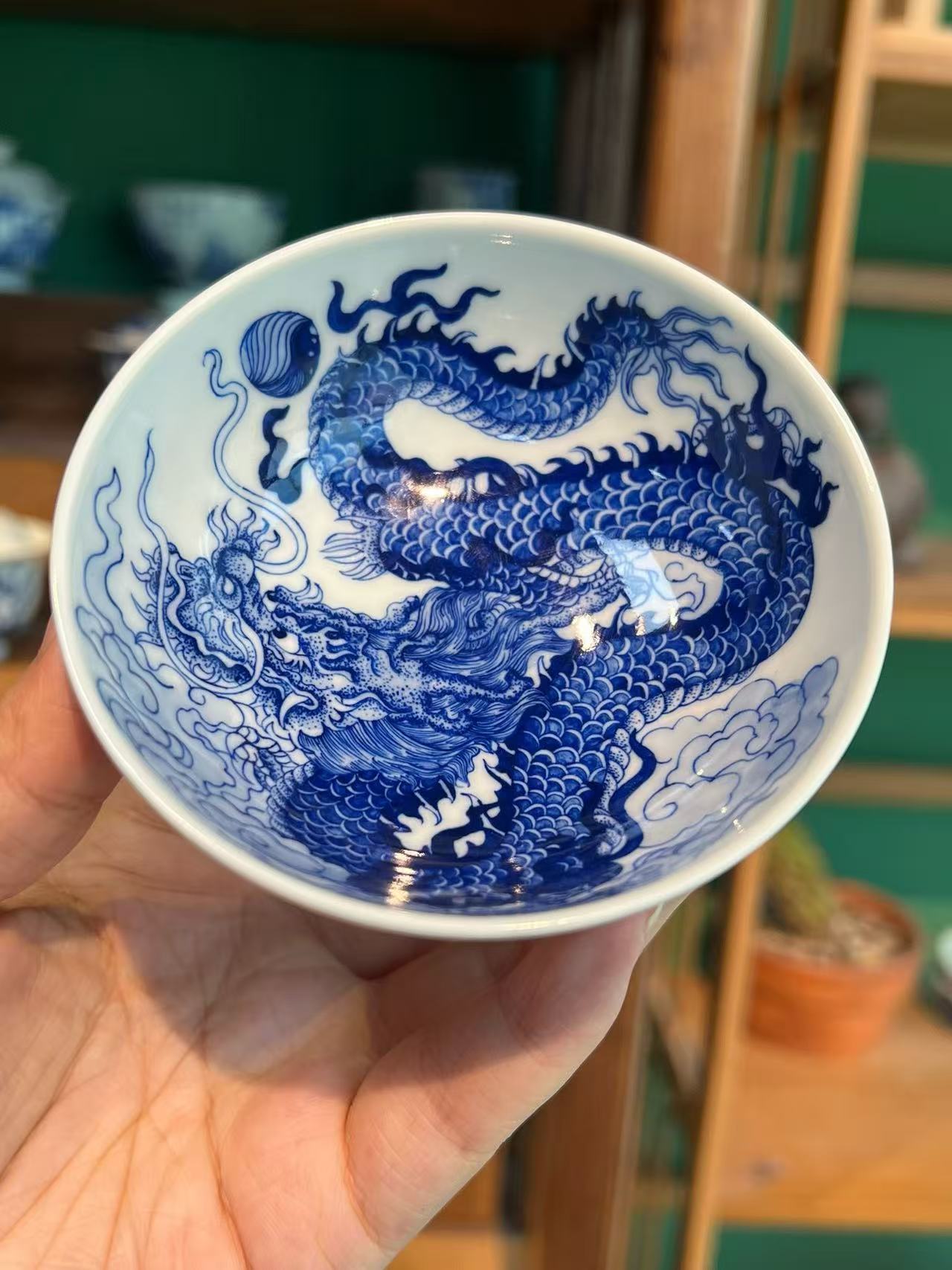 Jingdezhen Blue-and-White Dragon-Patterned Cup