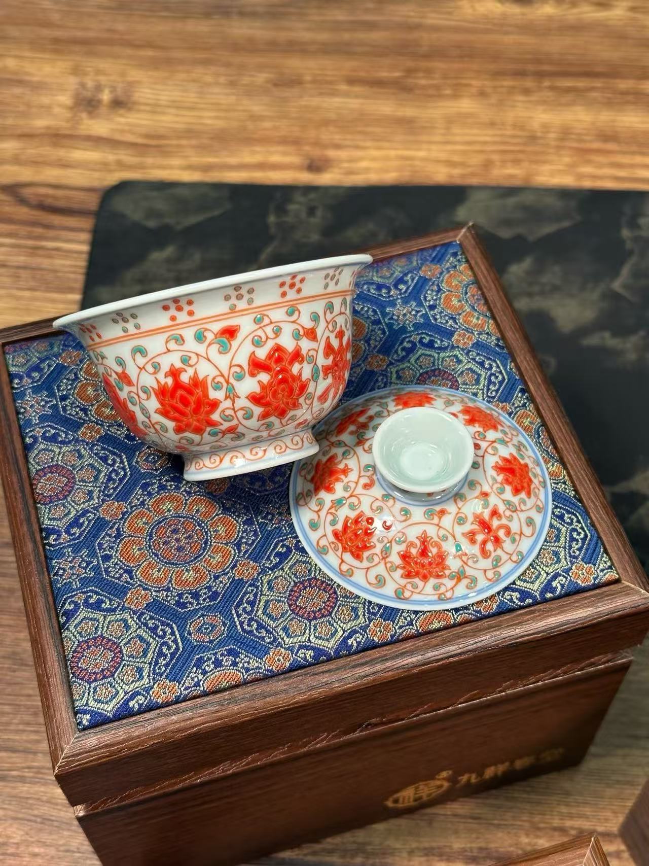 Doucai Ferric Red Scrollwork with Auspicious Beasts Pattern Set