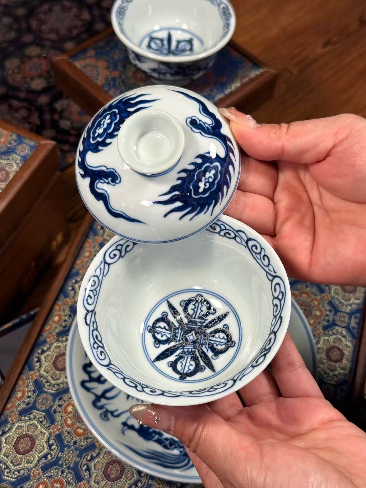 Fine Tableware - Three-Piece Blue-and-White Yuanlong Set