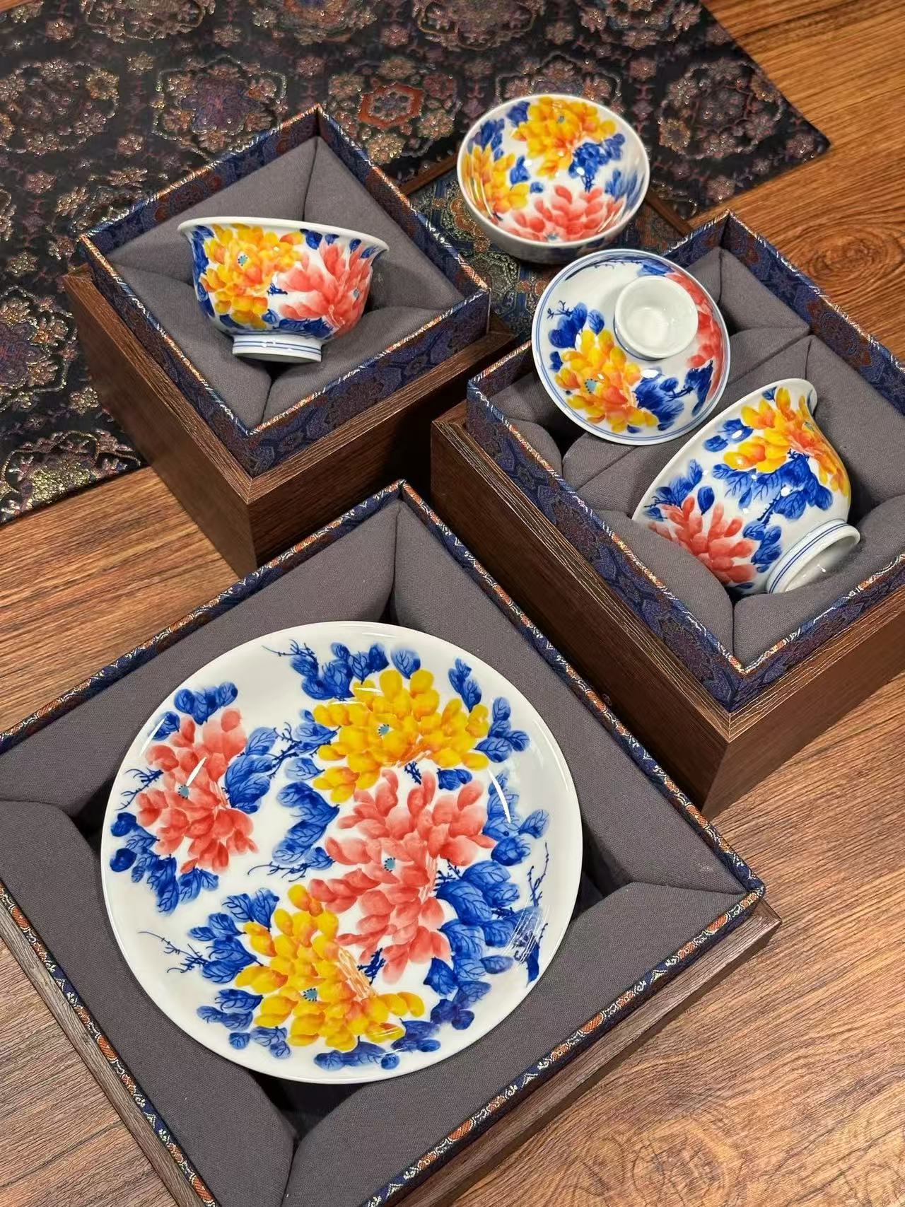 Underglaze Freehand Five-Color “National Beauty, Heavenly Fragrance” Set
