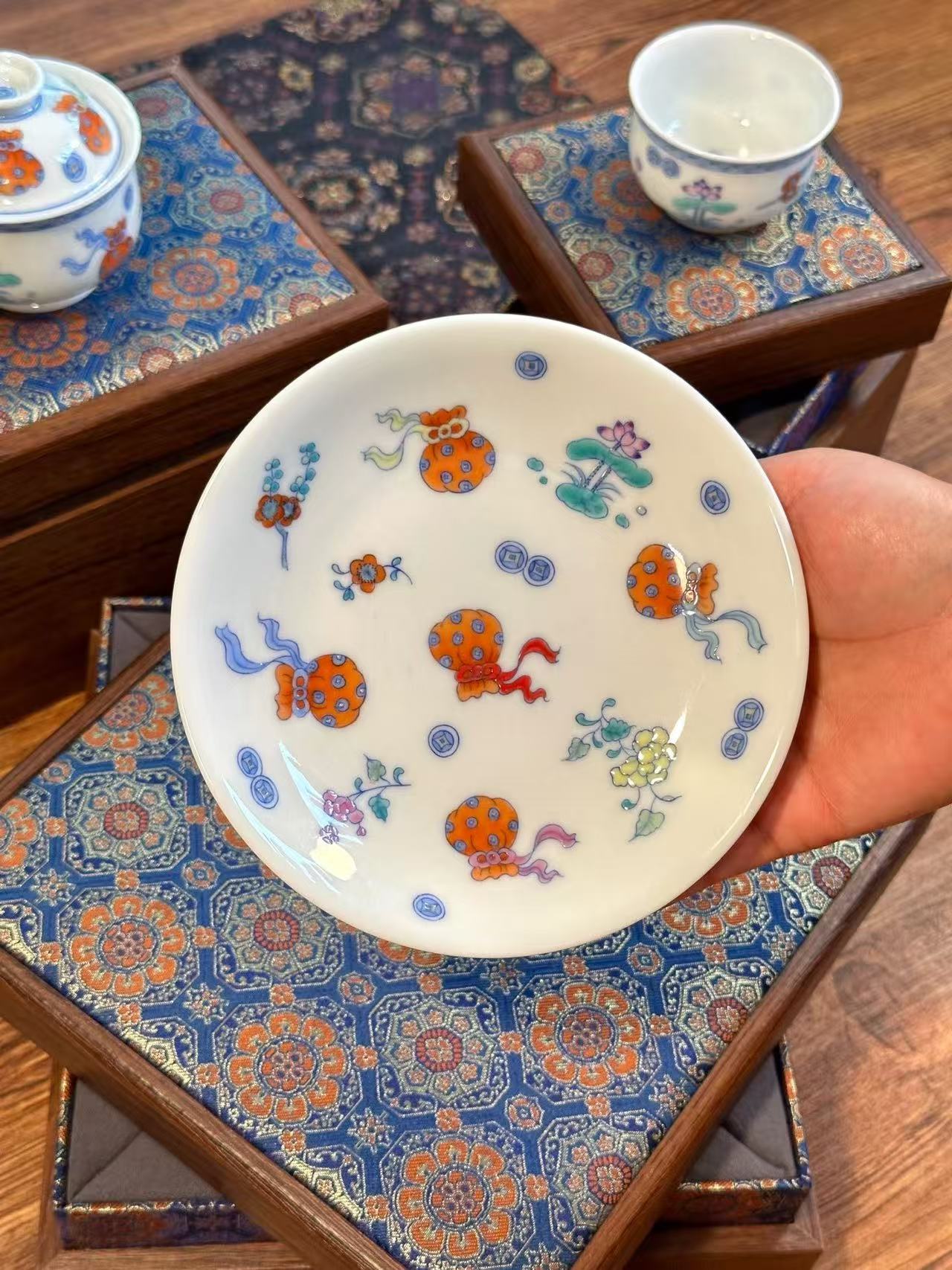 Blue-and-White Doucai “Good Fortune” Gift Set