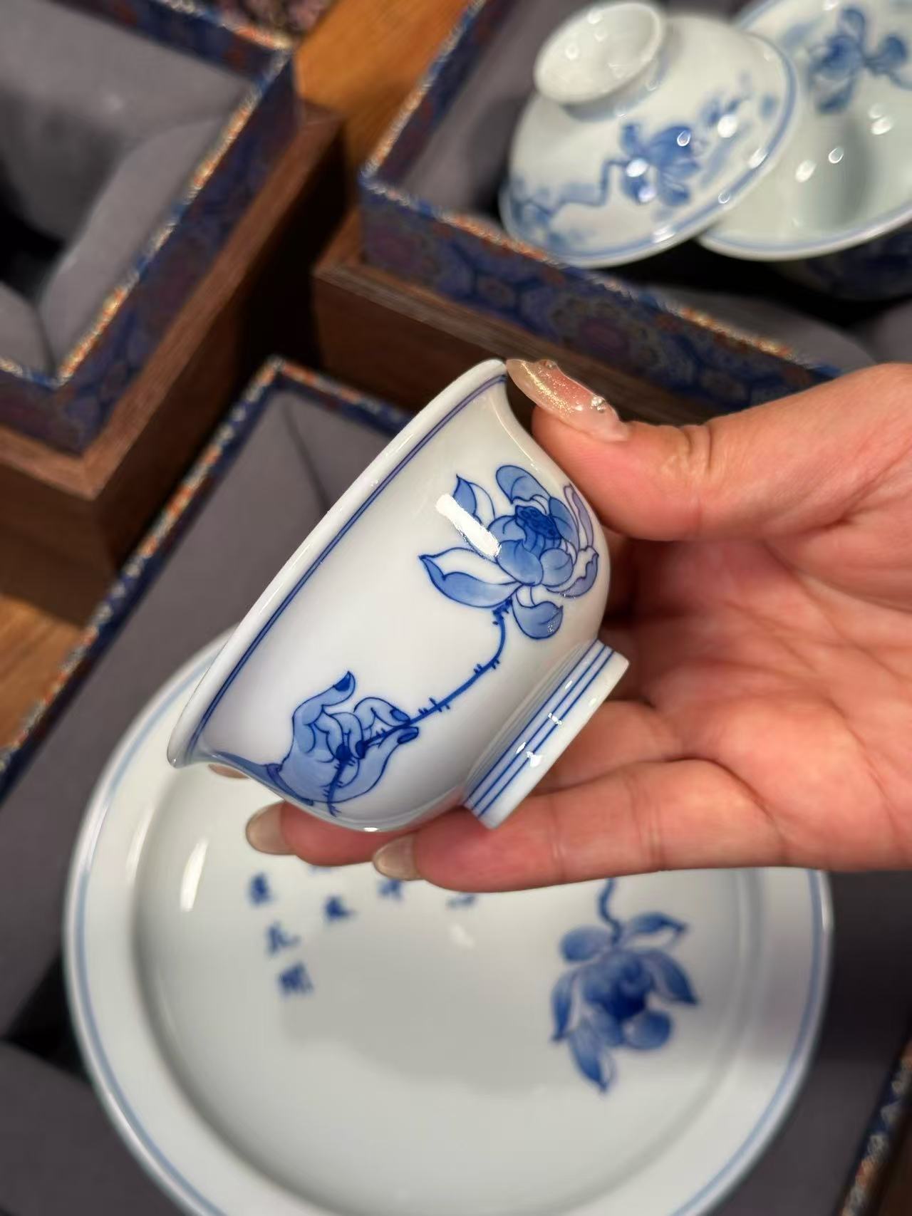 Underglaze Blue-and-White “A Single Thought, a Lotus Blooms” Set