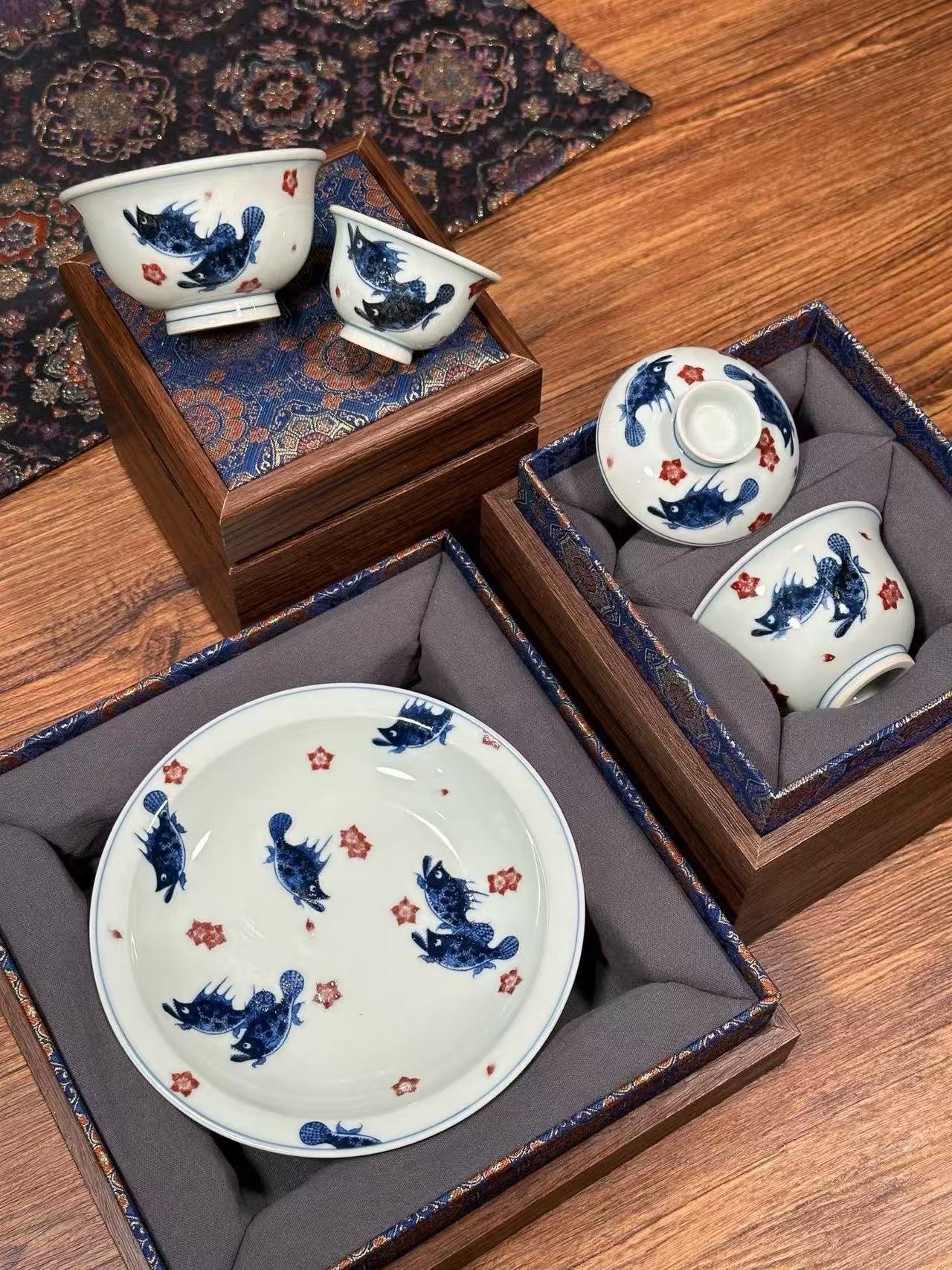 Blue-and-White Porcelain with Underglaze Red Perch Design