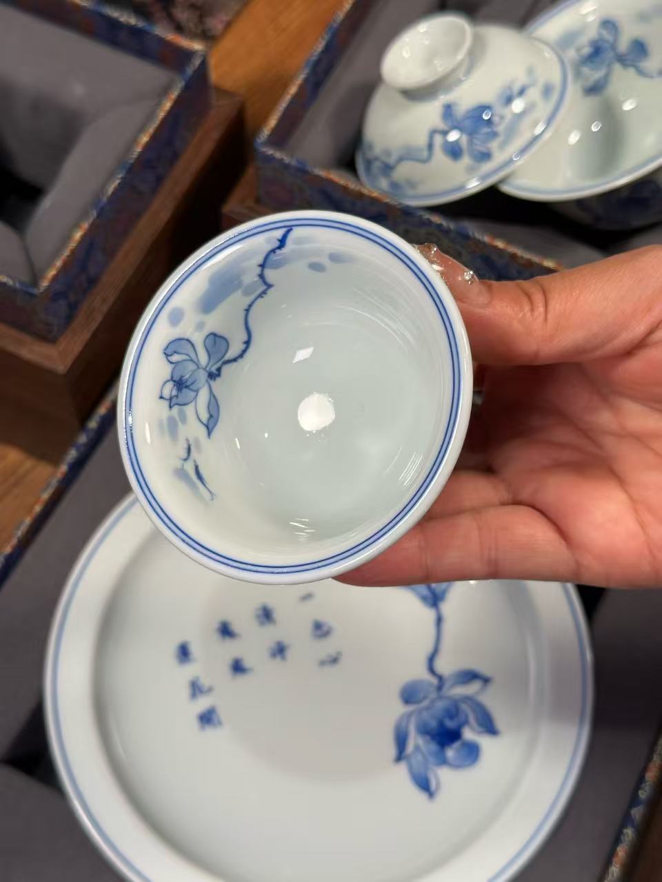 Underglaze Blue-and-White “A Single Thought, a Lotus Blooms” Set