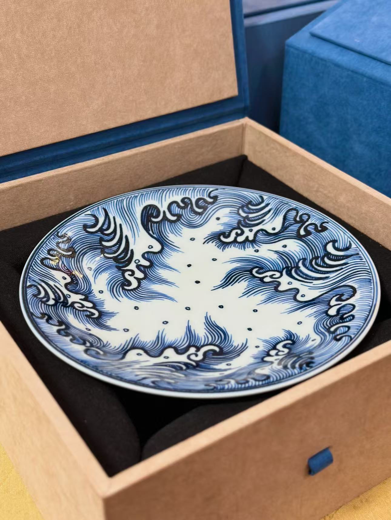 Blue-and-white Wave Pattern from the Chai Kiln