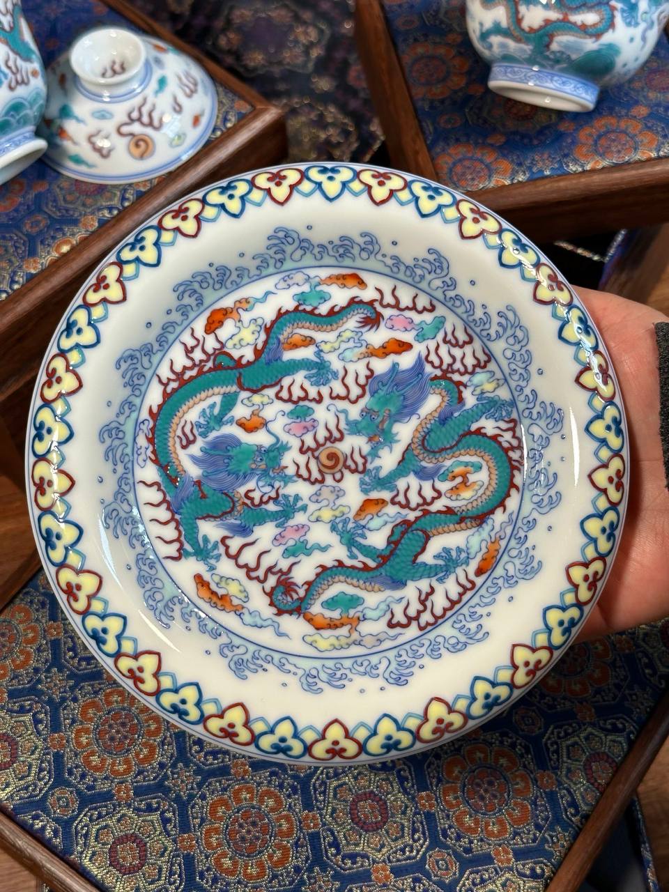 Hand-Painted Doucai Double Dragon Tea Set – Three-Piece Collection
