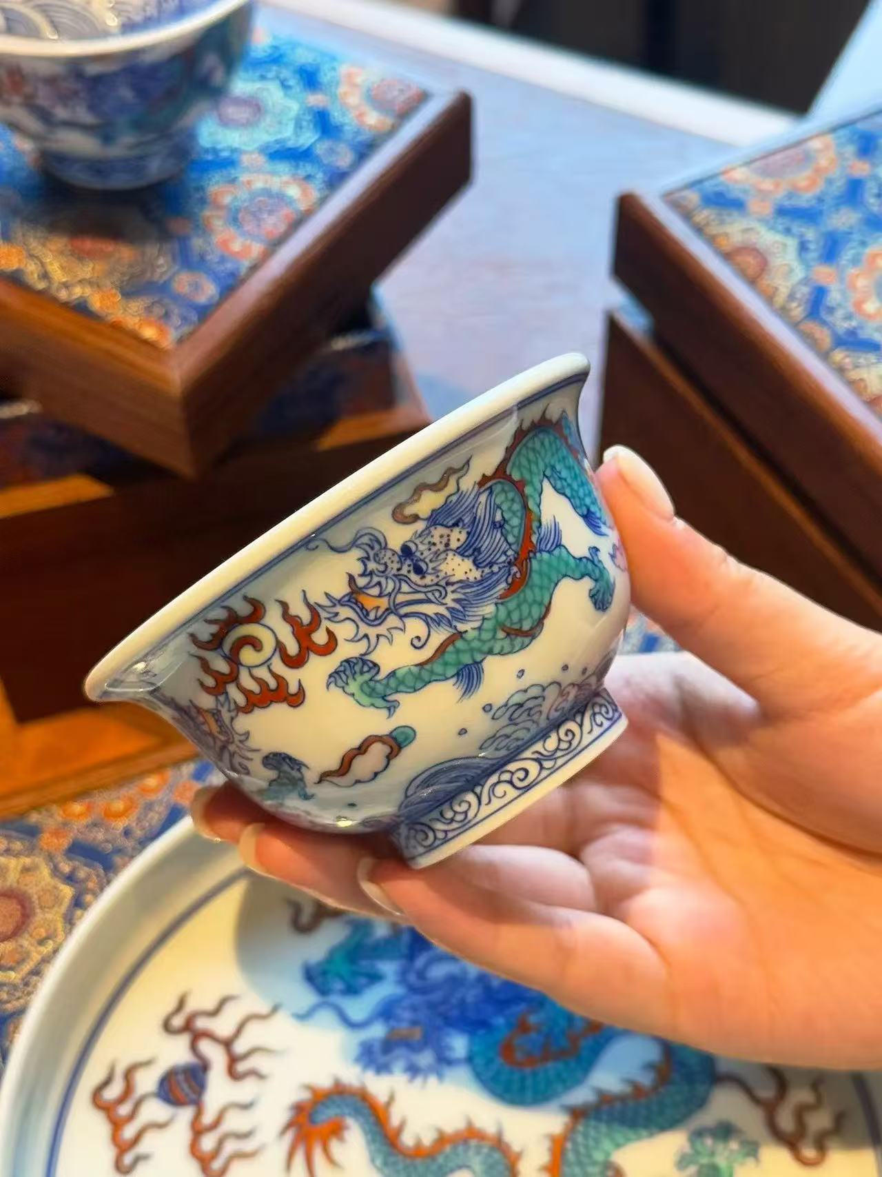 Doucai Dragon-Patterned Set