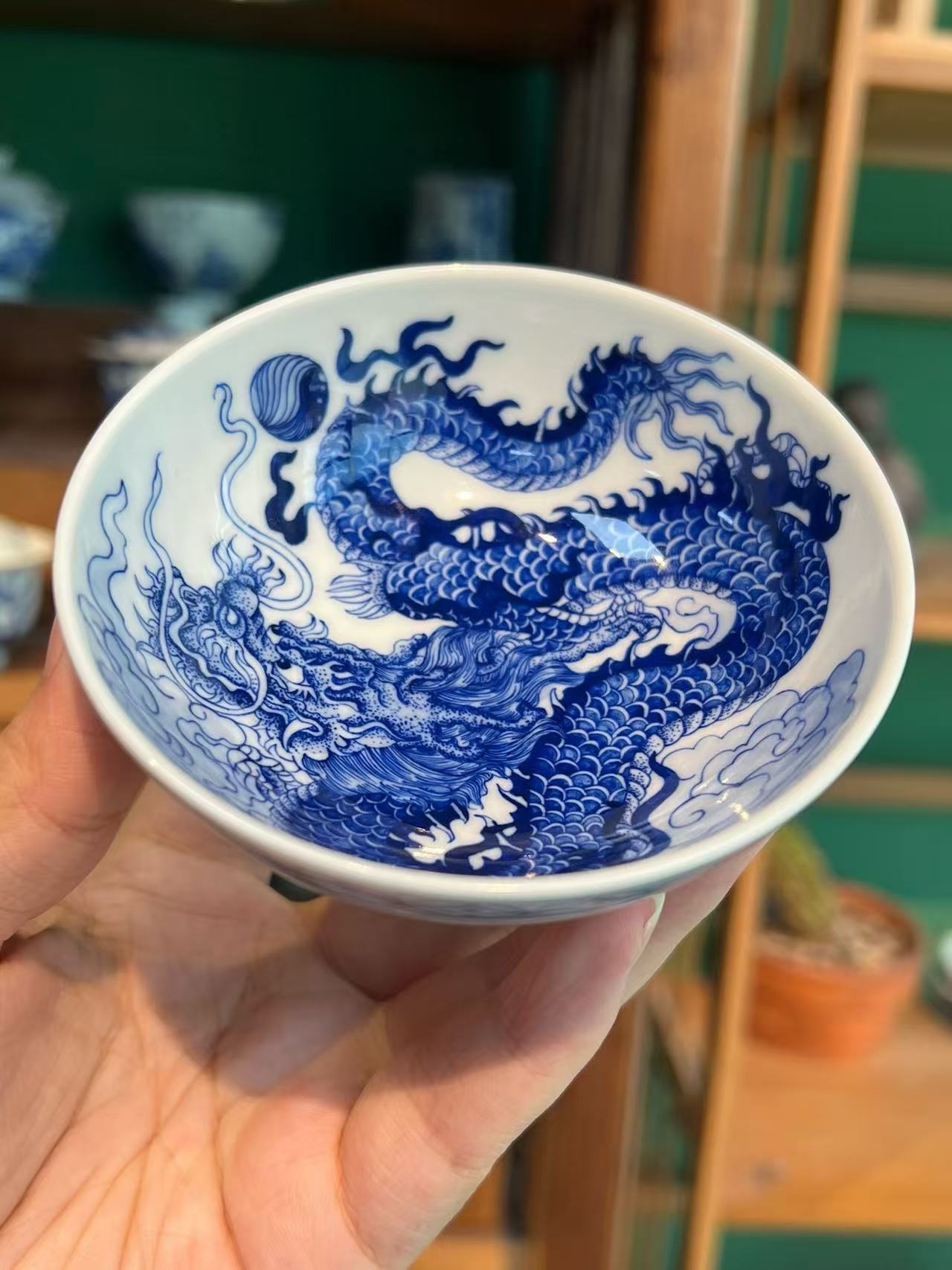 Jingdezhen Blue-and-White Dragon-Patterned Cup