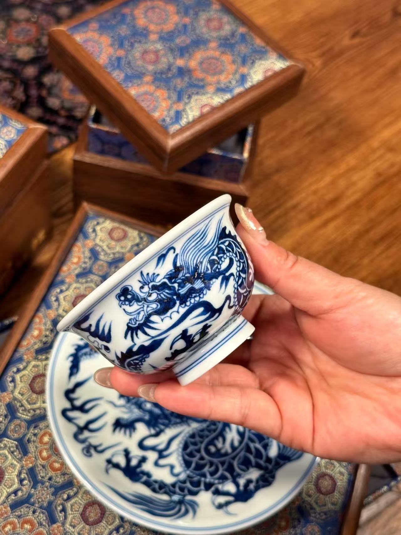 Fine Tableware - Three-Piece Blue-and-White Yuanlong Set