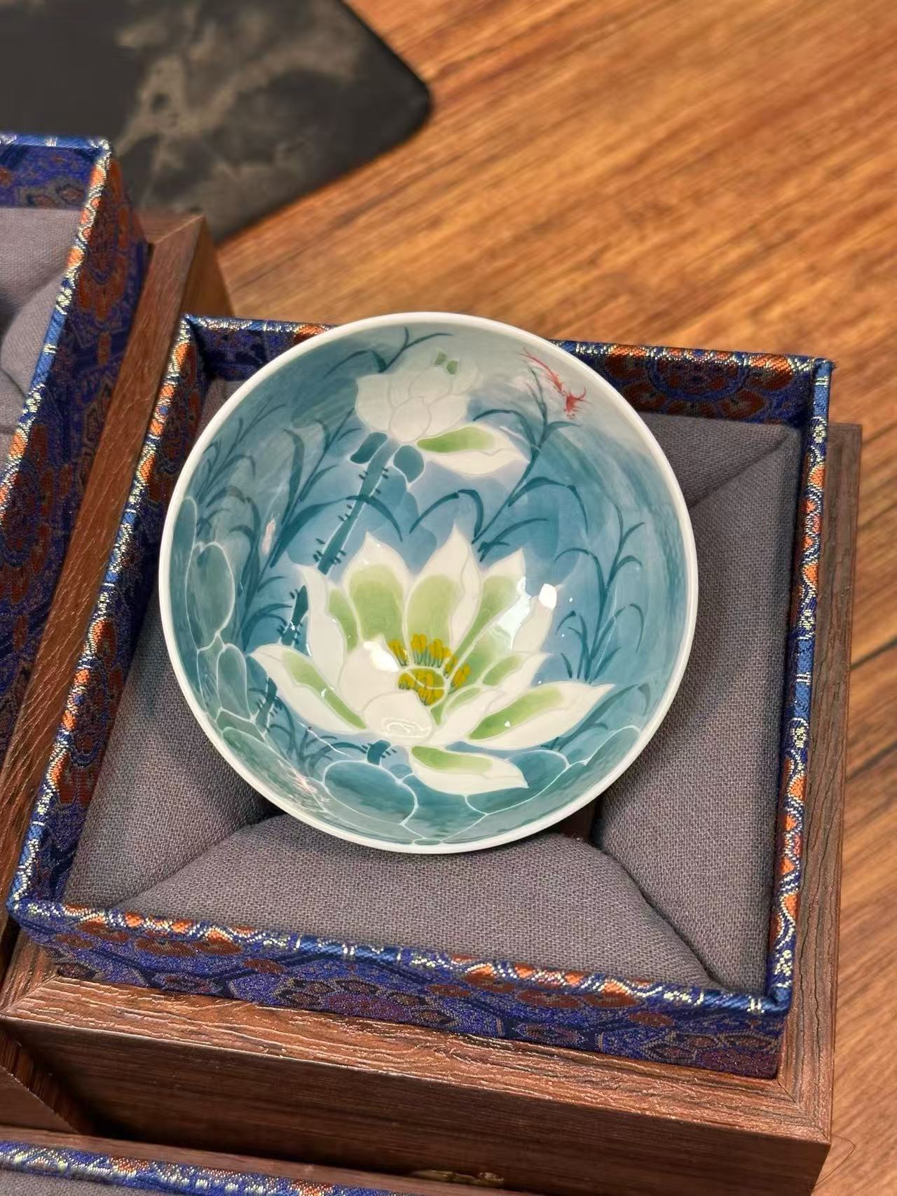 Freehand Underglaze Five-Color “Moonlit Lotus Pond” Set