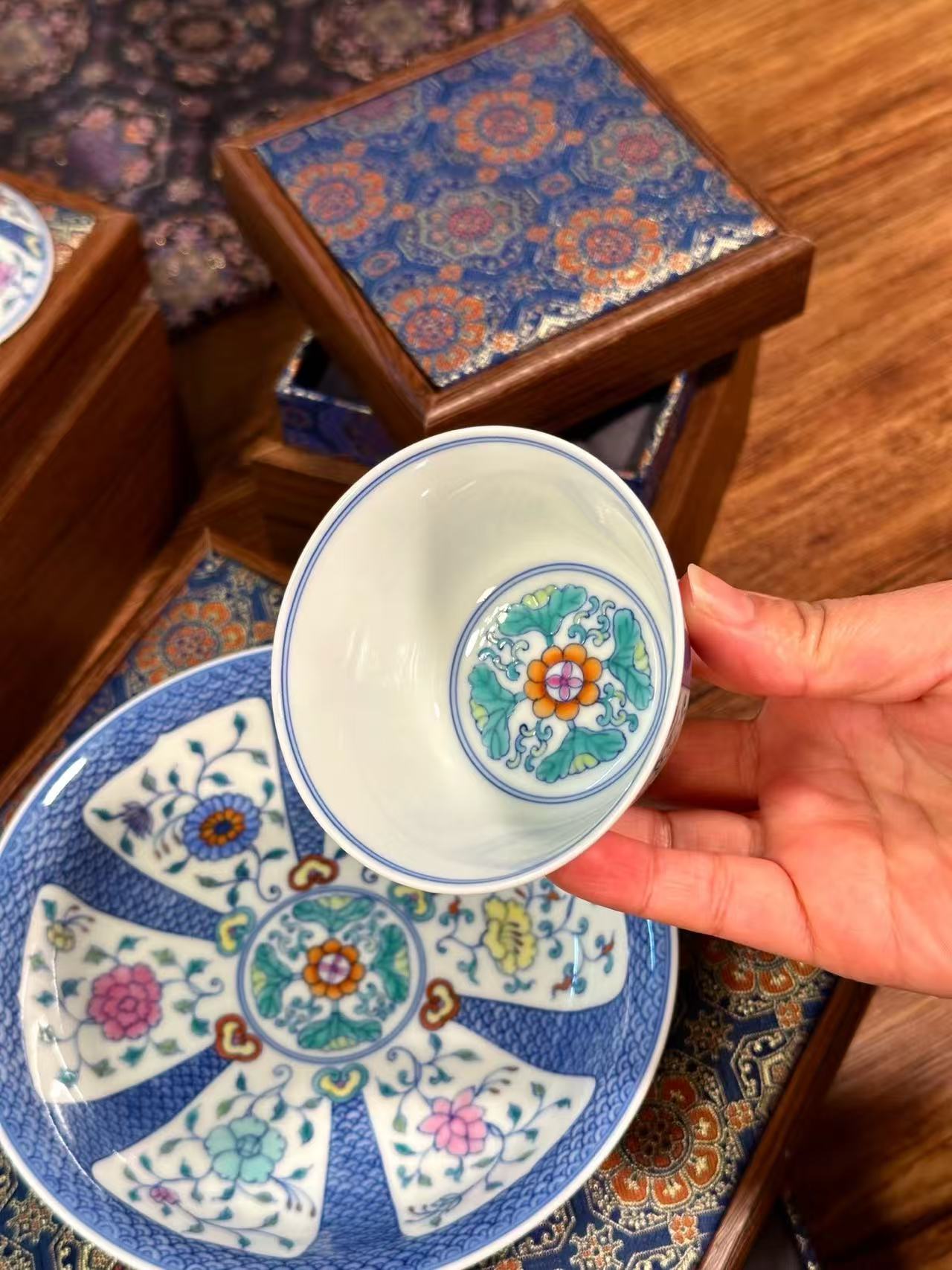 Blue-and-White Doucai Floral Set with Openwork Design