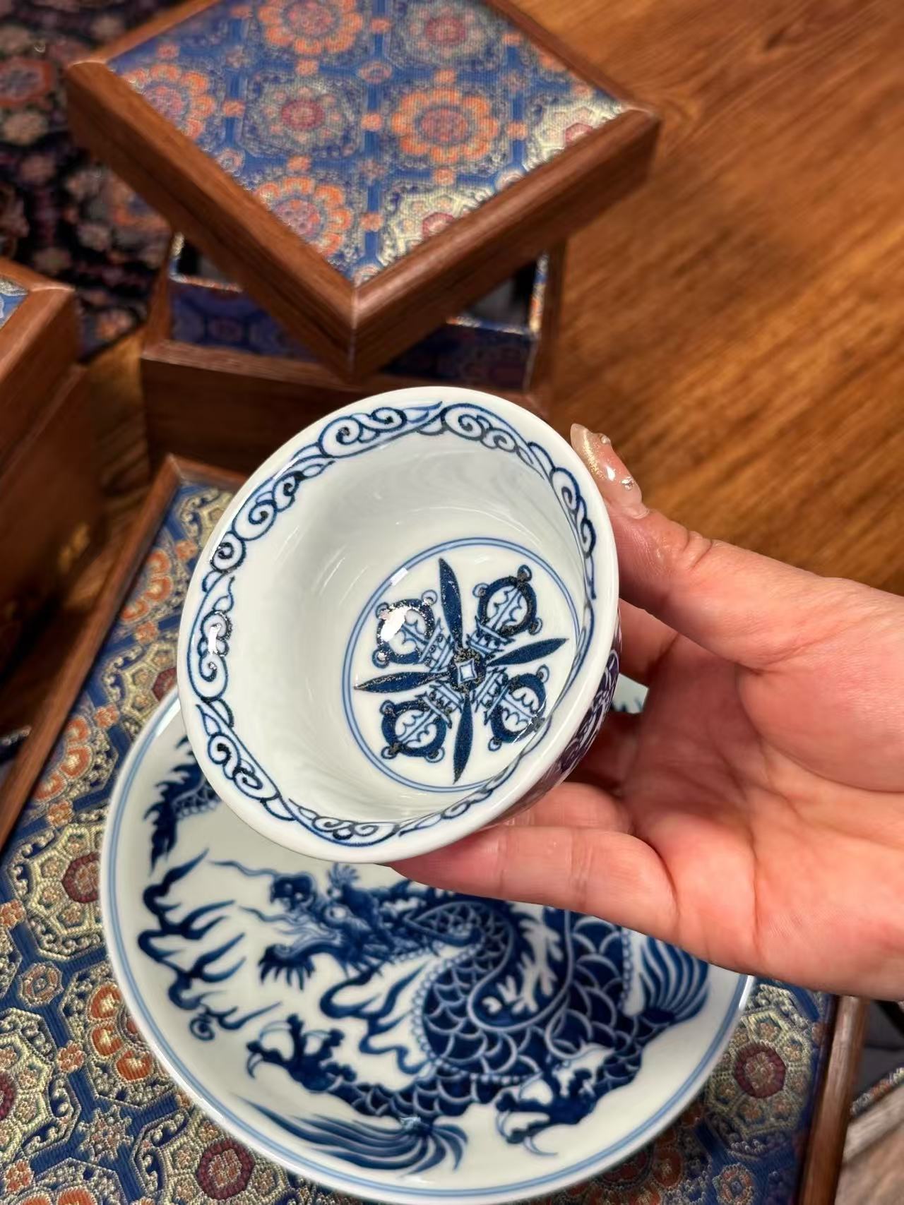 Fine Tableware - Three-Piece Blue-and-White Yuanlong Set